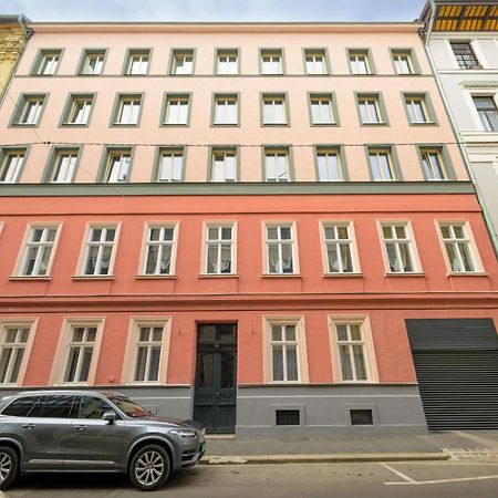 Best Seasons Andrassy Budapest Exterior foto